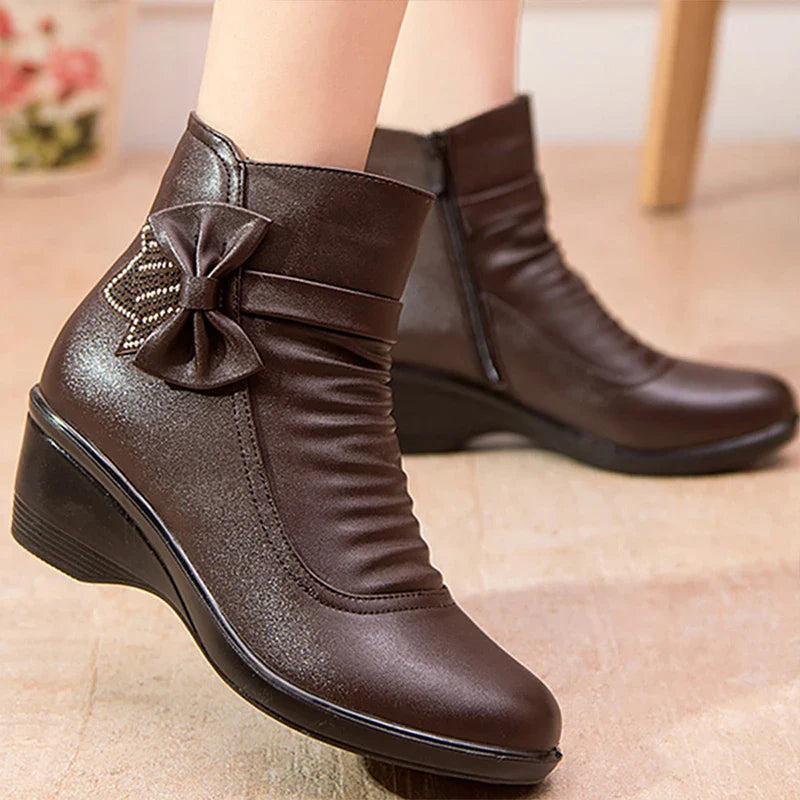 Bota de Couro Feminina - Vivienne (Promoção Pré Inverno)