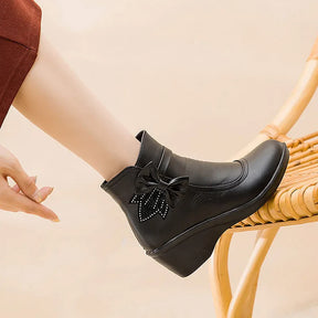 Bota de Couro Feminina - Vivienne (Promoção Pré Inverno)